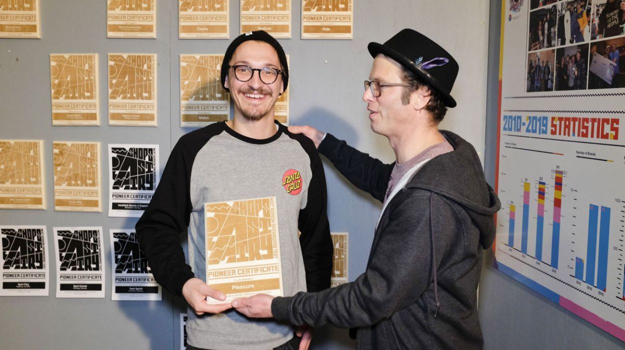 Image history/event-2019/03_indoor_certificates-01-von-13.jpg